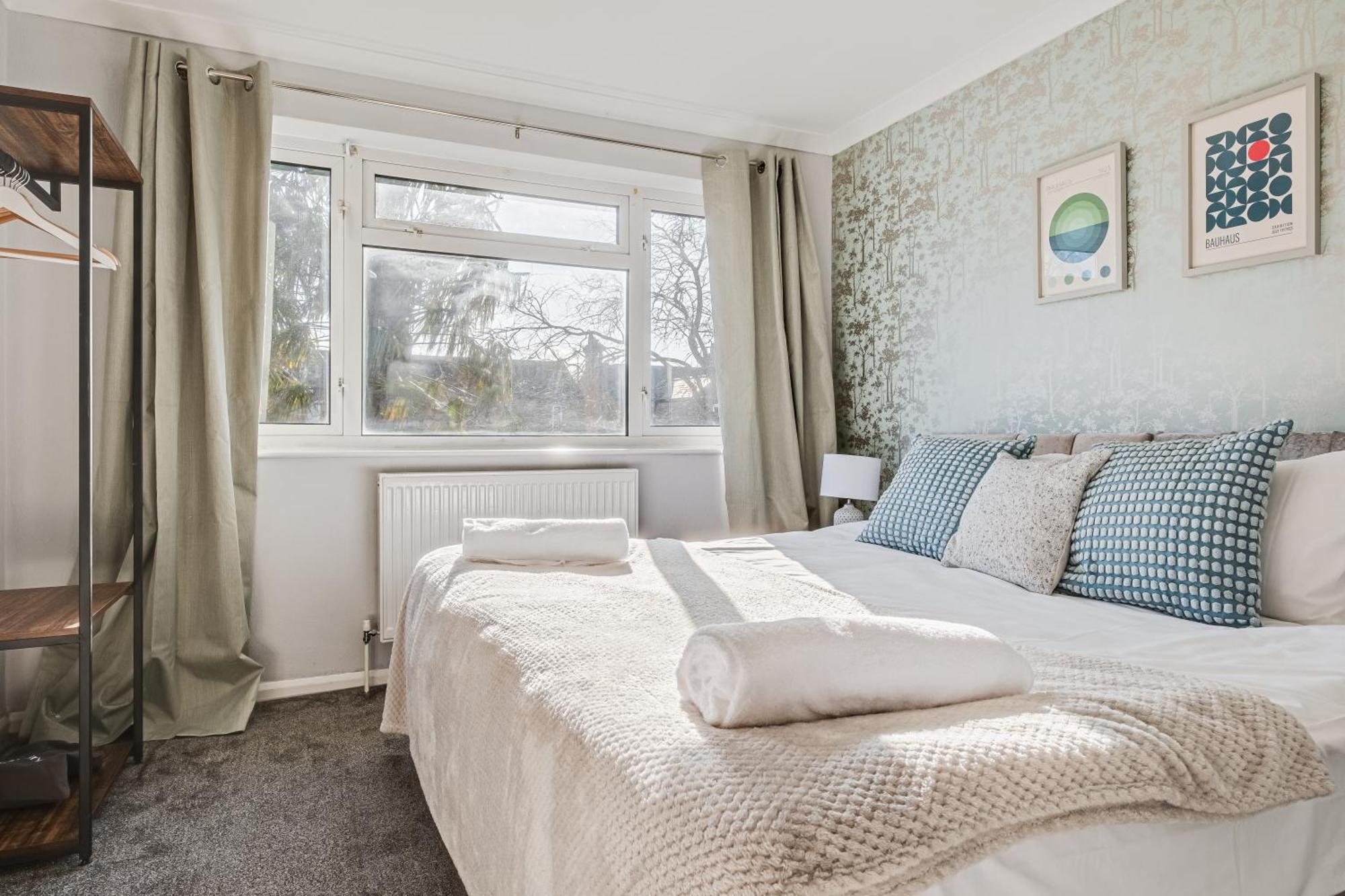 Comfy And Freshly Redecorated Home By Our Home Short Stays Close To Town Centre With Free Parking Bedford Extérieur photo